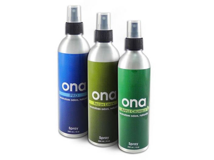 ONA Spray Fresh Linen Suihkepullo 250ml Luonnon eteerisista oljyista koostuva ilmanraikastin, suihkepullo